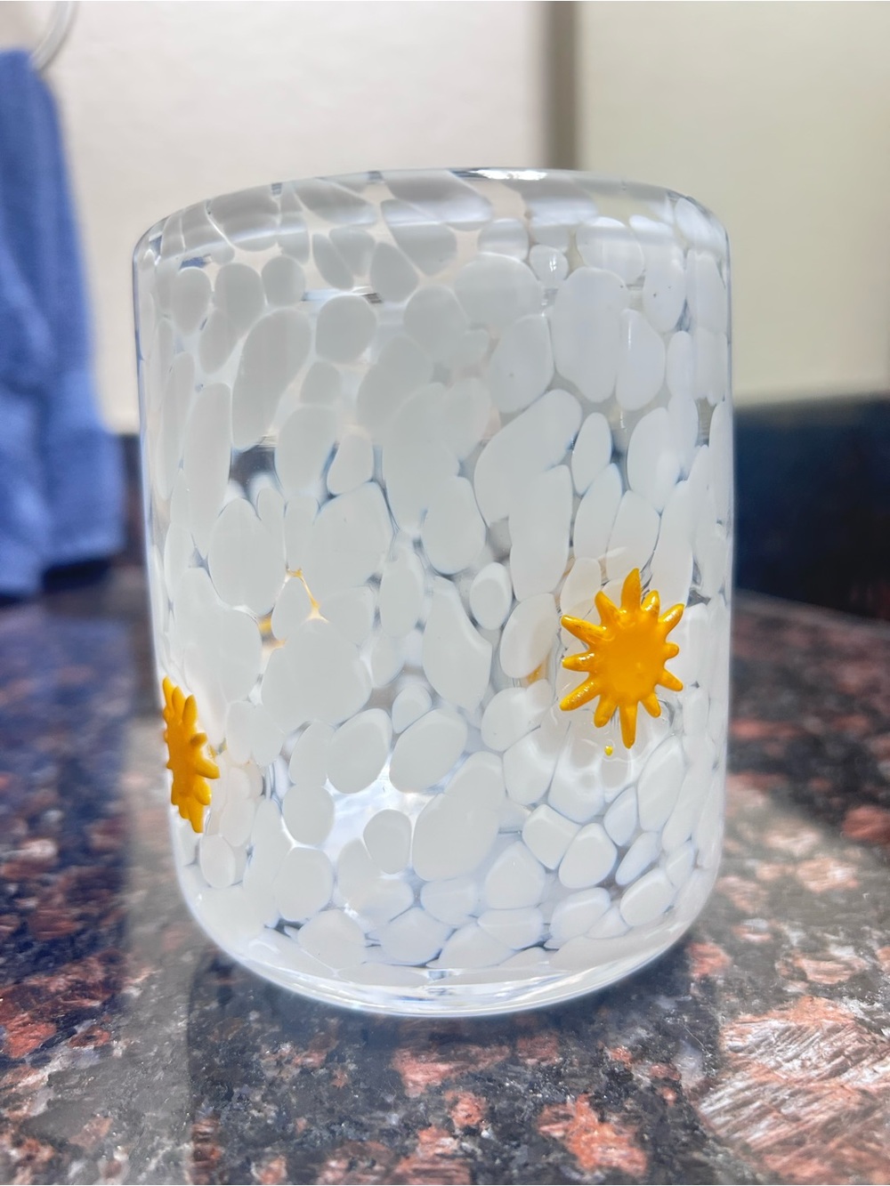 Anthropologie icon juice glass, white confetti with suns 17oz